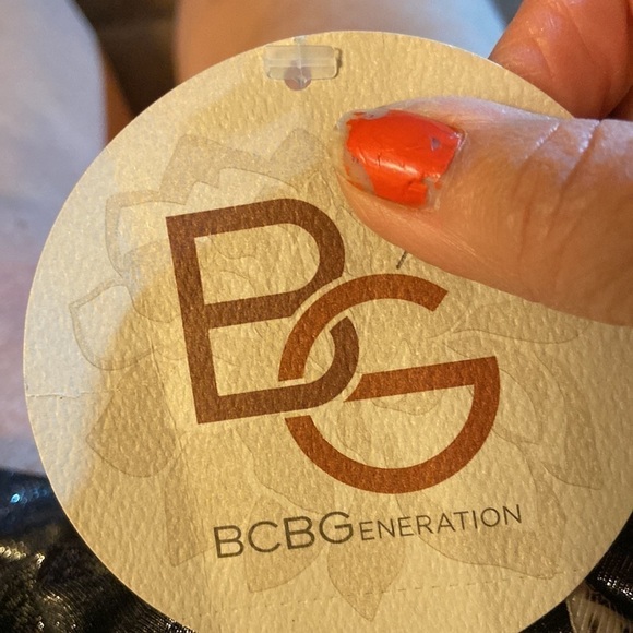 NWT BCBGeneration top is a one-strap bandeau number in metallic pewter. Sexy! - Picture 5 of 7